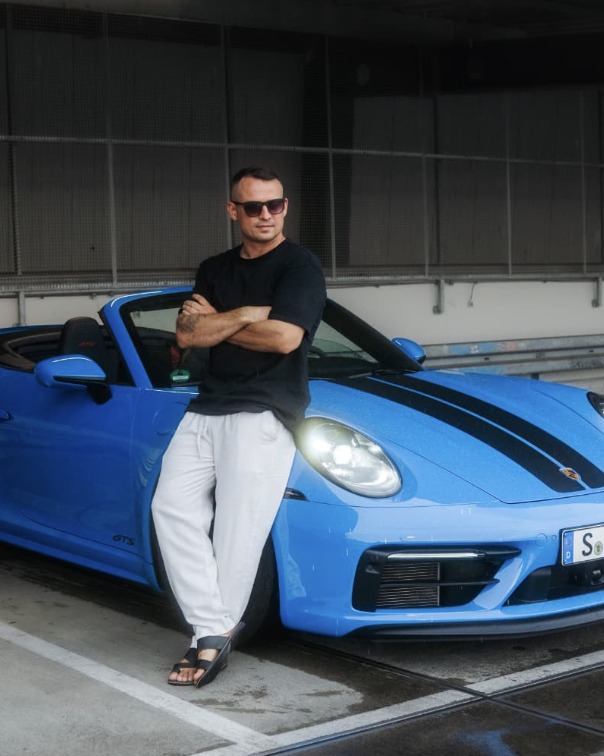 Rafael Vogel an seinem Porsche 911 GTS